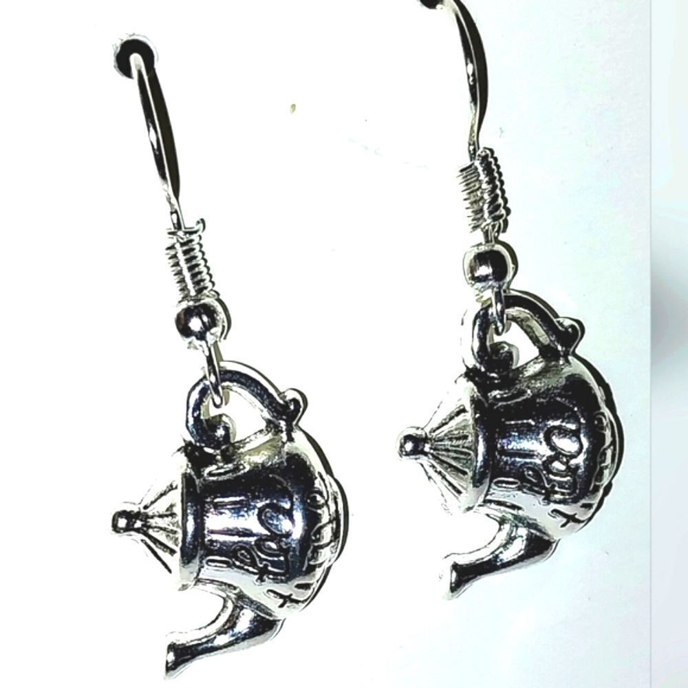 Vintage Super cute Retro Tea Pot earrings - Picture 3 of 5